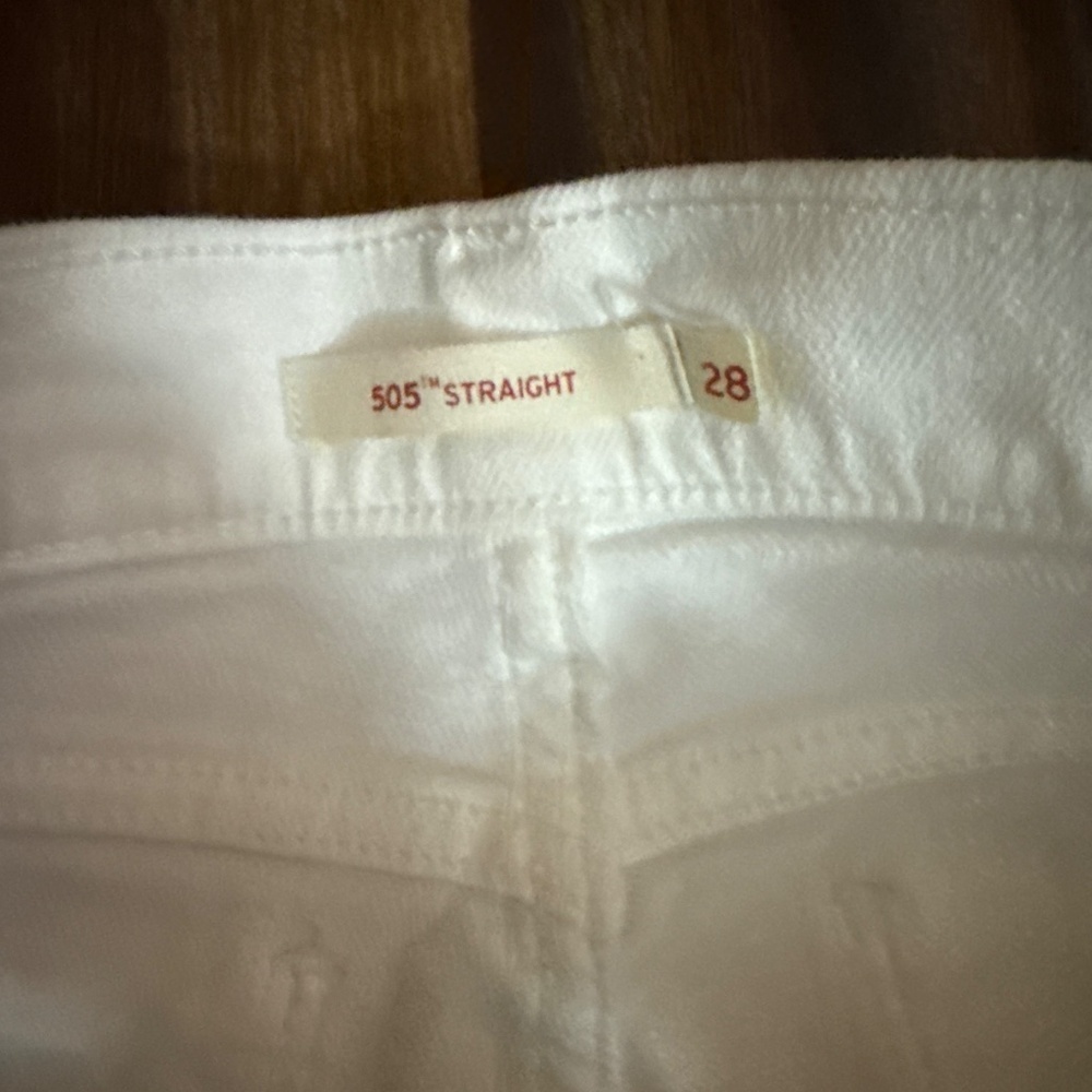LEVI’S Women’s 505 Straight White Jeans Size 28 - Picture 2 of 9